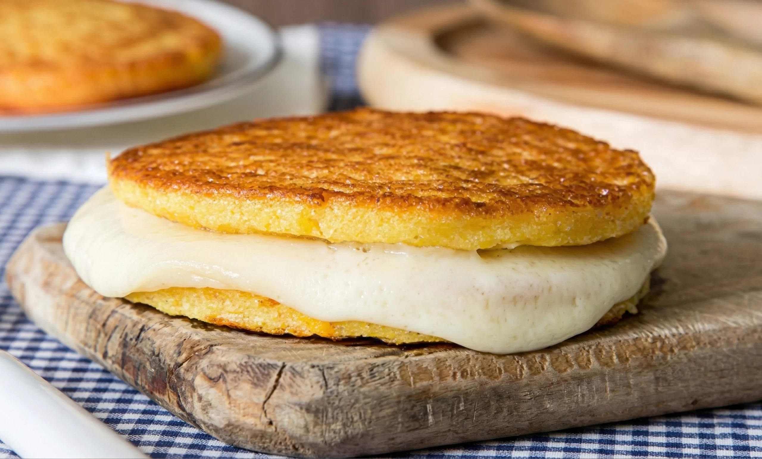 AREPA DE CHOCLO CON QUESO